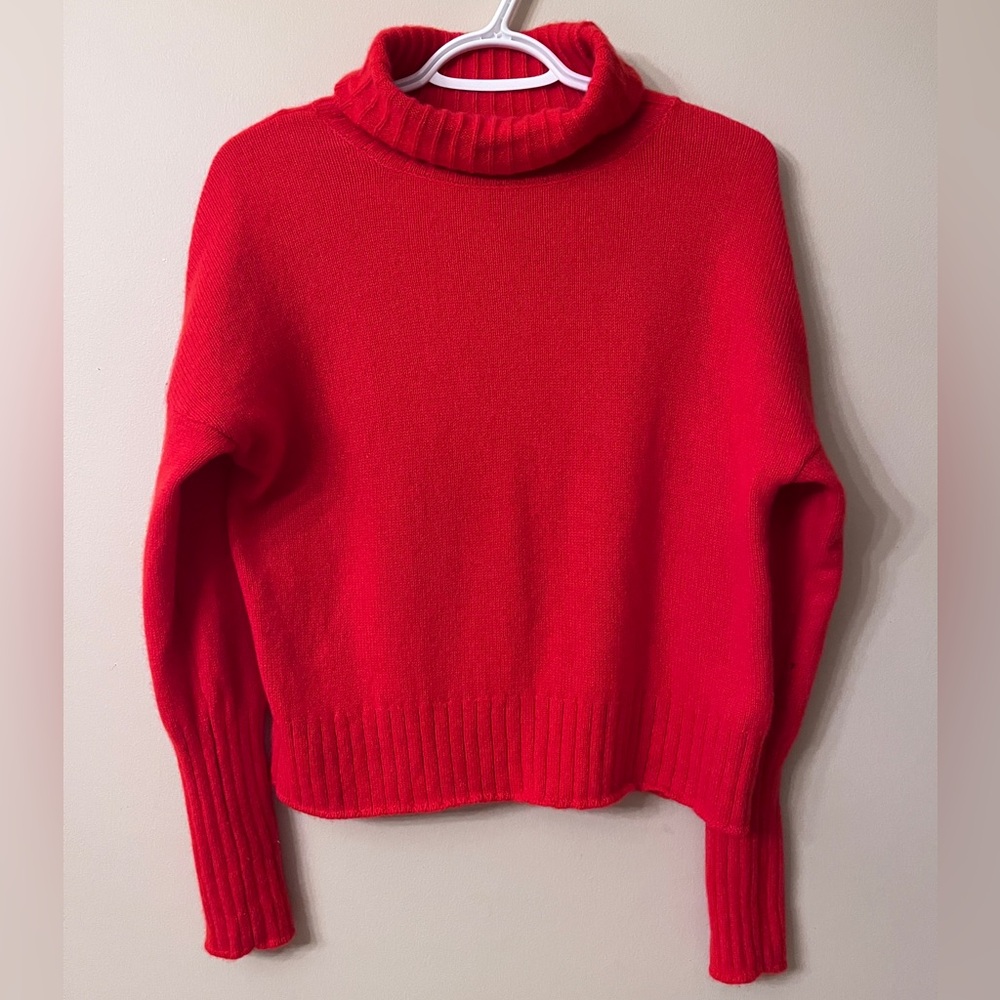 H byHalston merino cashmere blended wool sweater small cherry red super soft